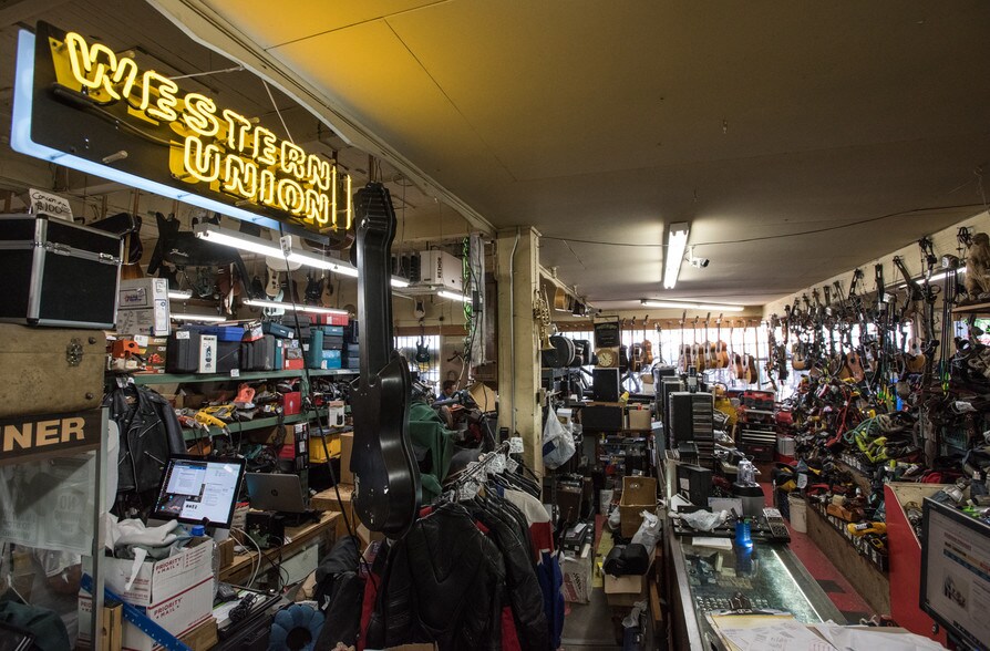 13014 Pacific Ave S, Tacoma, WA à louer - Photo de l’immeuble – Image 3 sur 28