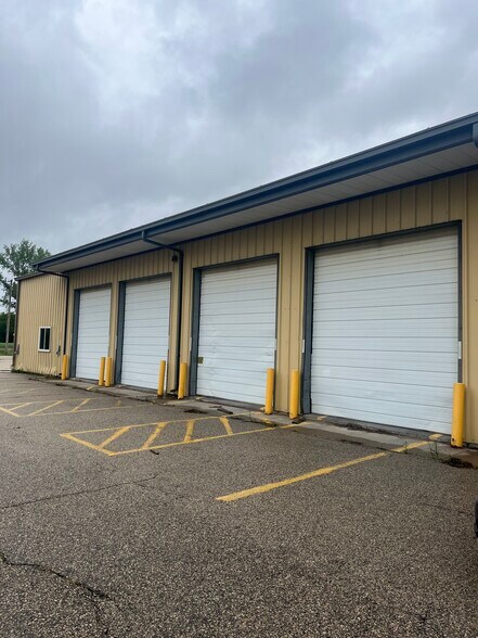 16980 445th St, Zumbrota, MN à vendre - Photo de l’immeuble – Image 2 sur 9
