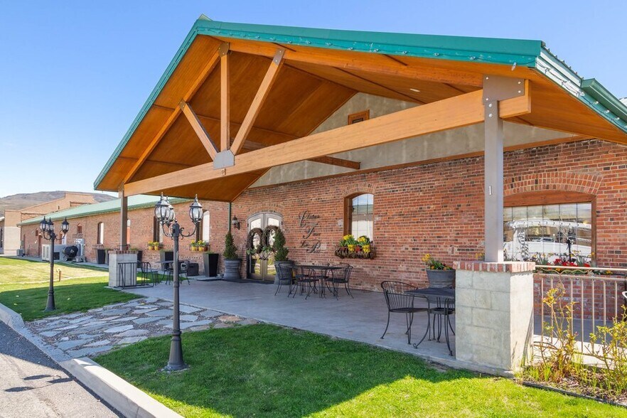 1 Vineyard Way, Wenatchee, WA à vendre - Photo de l’immeuble – Image 2 sur 14