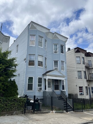 Plus de détails pour 106 Ash St, Yonkers, NY - Logement à vendre