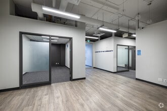 1121 Centre St NW, Calgary, AB à louer Photo intérieure– Image 1 sur 6