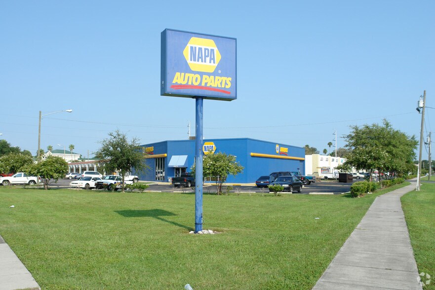 2675 54th Ave N, Saint Petersburg, FL à louer - Photo principale – Image 1 sur 2
