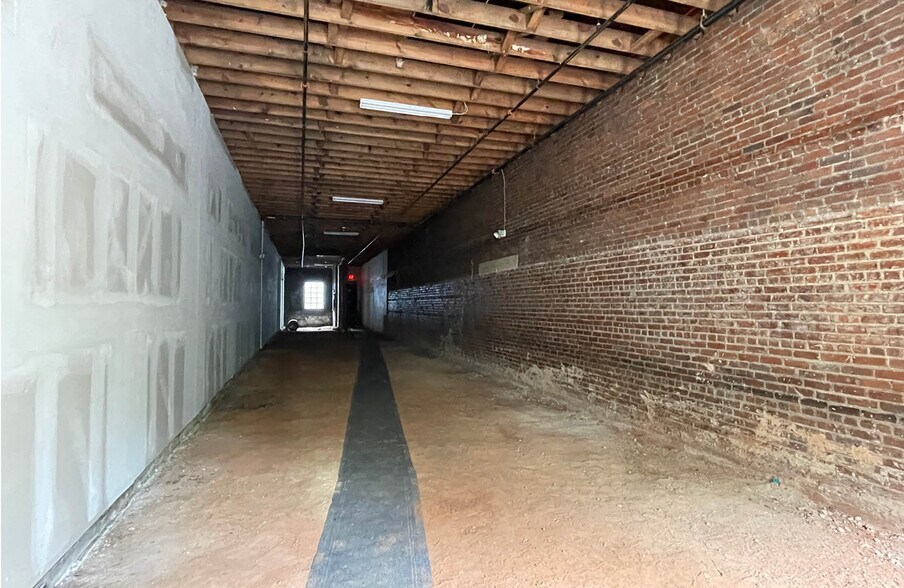 217-219 N Main St, Greenville, SC à louer - Photo de l’immeuble – Image 2 sur 5