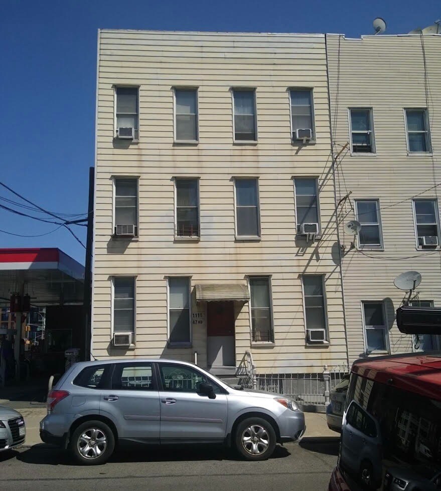 11 47th Rd, Long Island City, NY à vendre Photo de l’immeuble– Image 1 sur 4