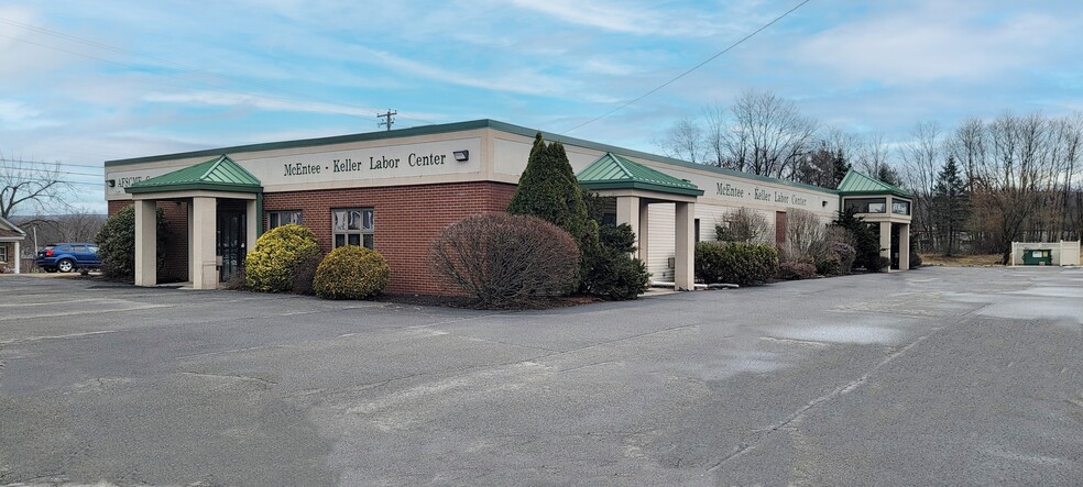 32 Line St, Dunmore, PA à vendre - Photo de l’immeuble – Image 3 sur 14
