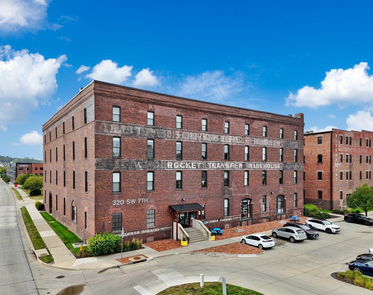 320 SW 7th St, Des Moines, IA à vendre Photo de l’immeuble– Image 1 sur 14