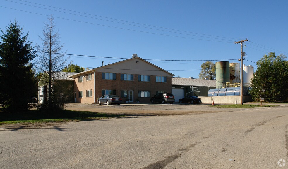 2122 Glenn St, Lansing, MI à vendre - Photo principale – Image 1 sur 3