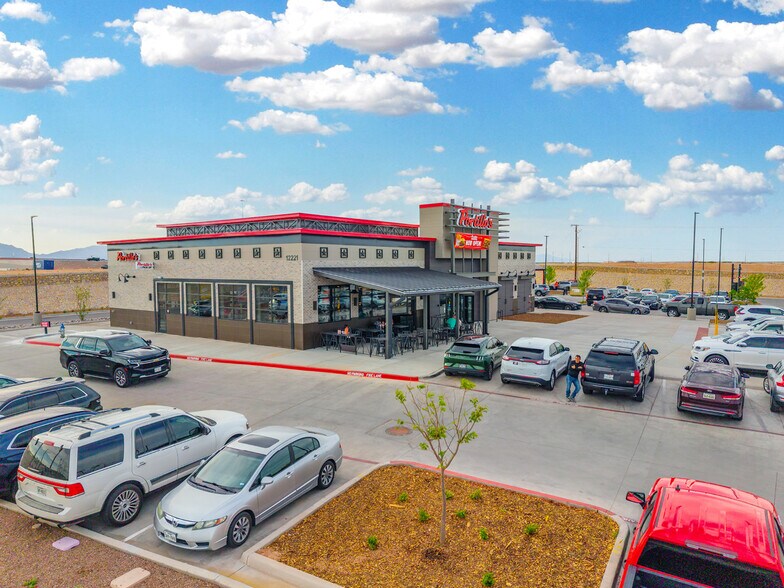 12221 Montana Ave, El Paso, TX à vendre - Photo de l’immeuble – Image 3 sur 8