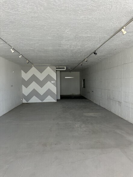 1400-1408 S 3rd St, Las Vegas, NV à louer - Photo de l’immeuble – Image 3 sur 5