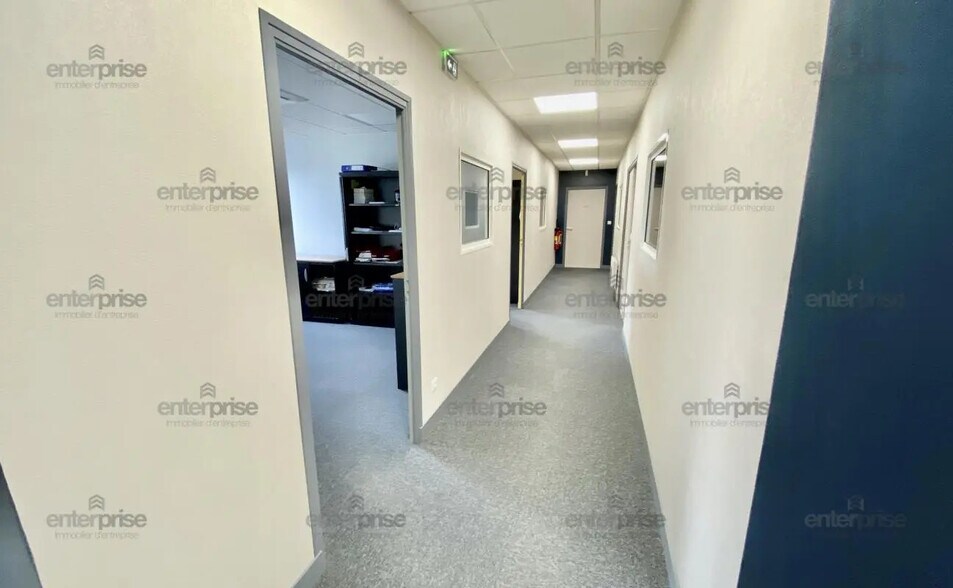 Bureau dans Jaux à louer - Photo intérieure – Image 3 sur 6