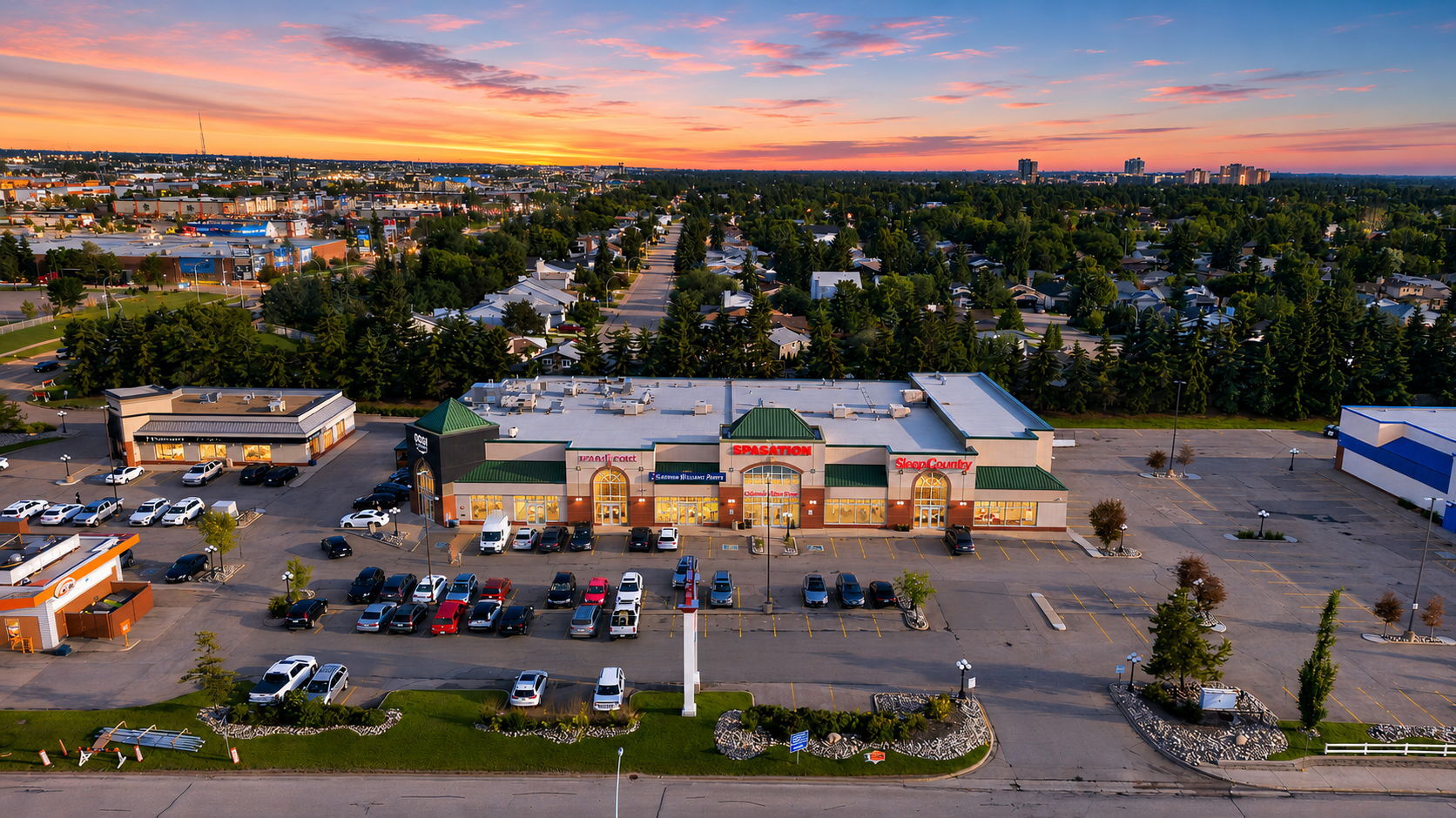 4112-4120 Calgary Trl NW, Edmonton, AB à louer Photo de l’immeuble– Image 1 sur 25