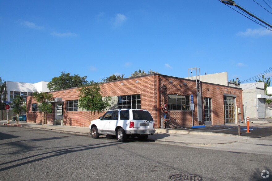 3003 Pennsylvania Ave, Santa Monica, CA à louer - Photo de l’immeuble – Image 2 sur 19