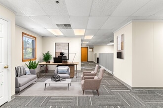 109 Rhode Island Rd, Lakeville, MA à louer Photo intérieure– Image 1 sur 2