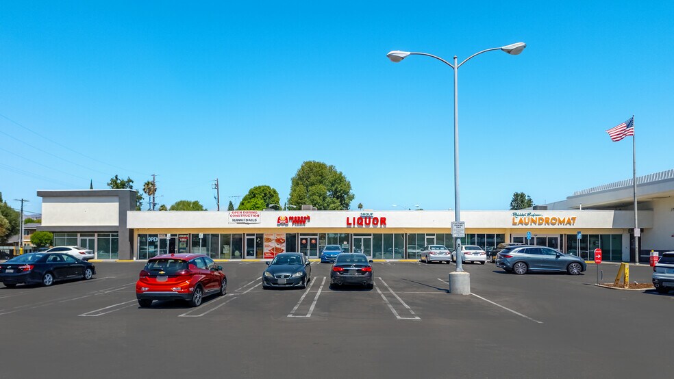 22335-22349 Sherman Way, Canoga Park, CA à louer - Photo de l’immeuble – Image 3 sur 6