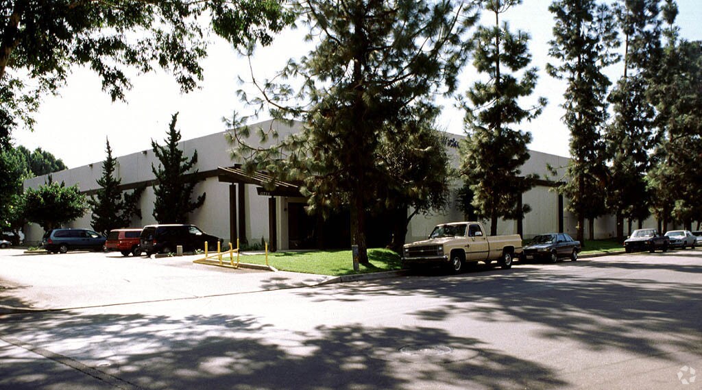 12750-12770 Moore St, Cerritos, CA à louer Photo de l’immeuble– Image 1 sur 9
