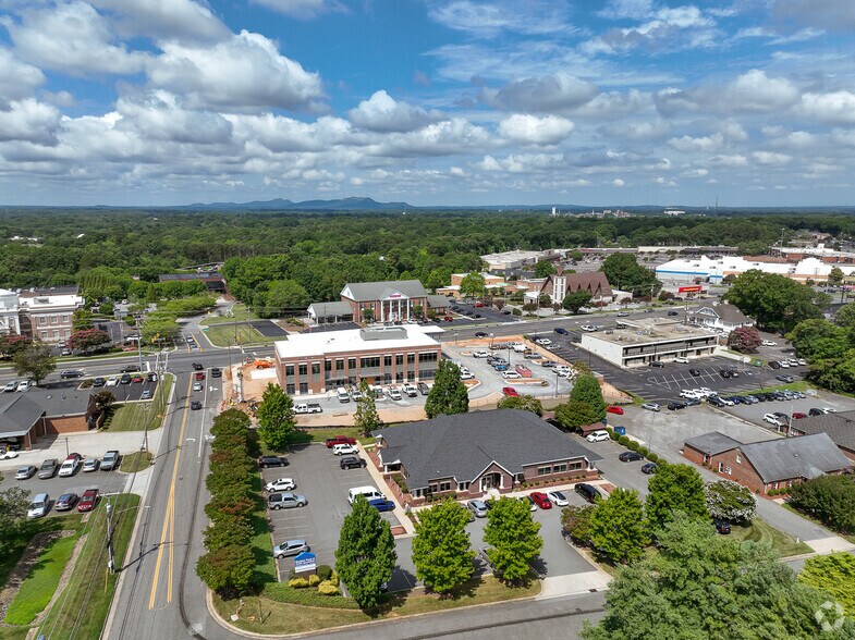 250 S New Hope Rd, Gastonia, NC à louer - Photo de l’immeuble – Image 2 sur 11