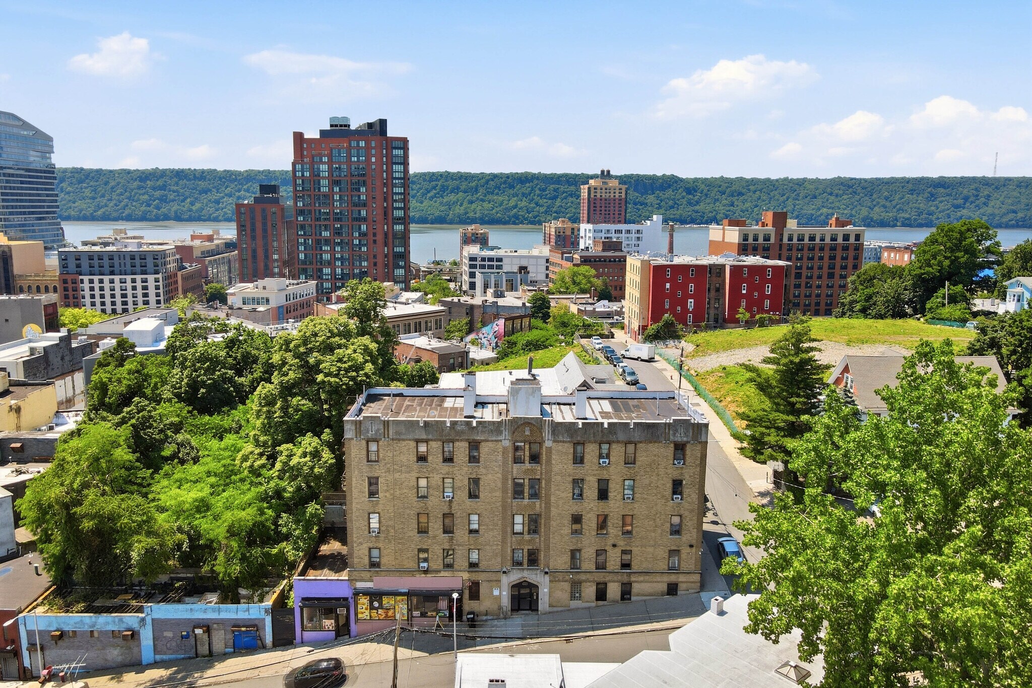 2 Overlook Ter, Yonkers, NY à vendre Photo de l’immeuble– Image 1 sur 34