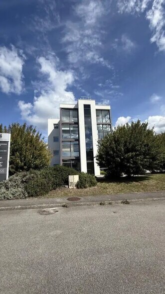 Bureau dans Vannes à vendre - Photo de l’immeuble – Image 3 sur 14