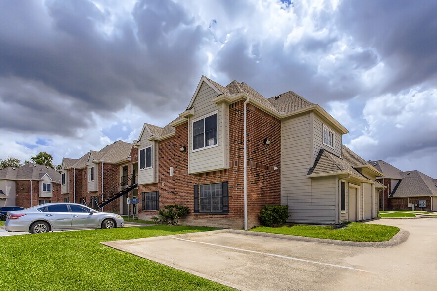 12380 Wood Bayou Dr, Houston, TX à vendre - Photo de l’immeuble – Image 1 sur 28