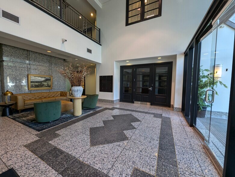 574-584 S State St, Orem, UT à louer - Hall d’entrée – Image 3 sur 13