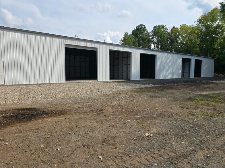 23147 Hubbards Rd, Remington, VA à louer - Photo de l’immeuble – Image 1 sur 10