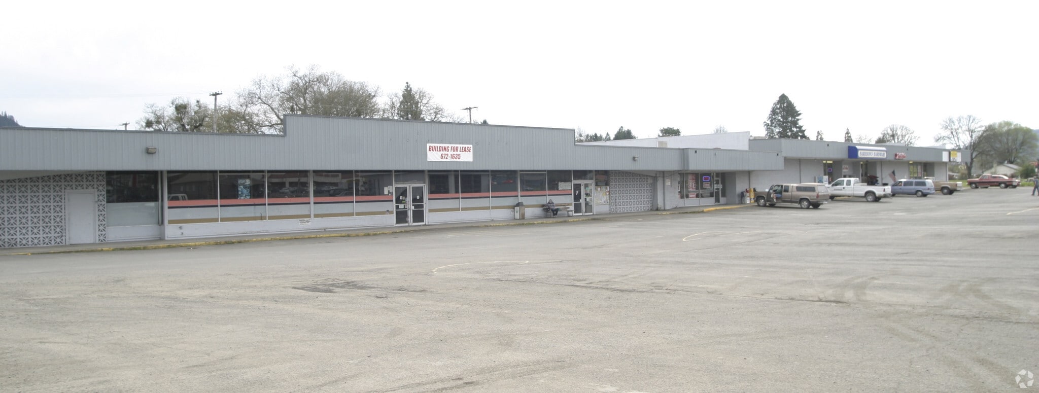 151 N Douglas Blvd, Winston, OR à louer Photo principale– Image 1 sur 26