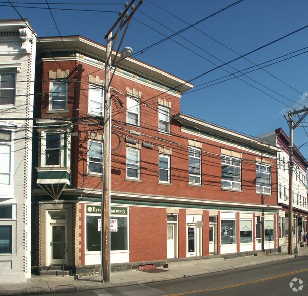 253-259 Mill St, Greenwich, CT à louer - Photo de l’immeuble – Image 2 sur 3