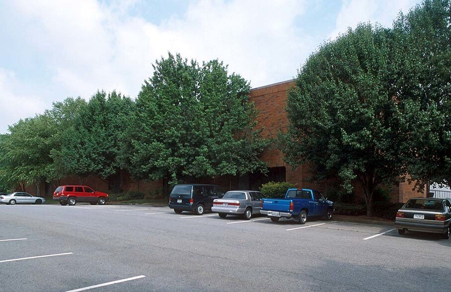 625 Old Norcross Rd, Lawrenceville, GA à louer - Photo de l’immeuble – Image 3 sur 6