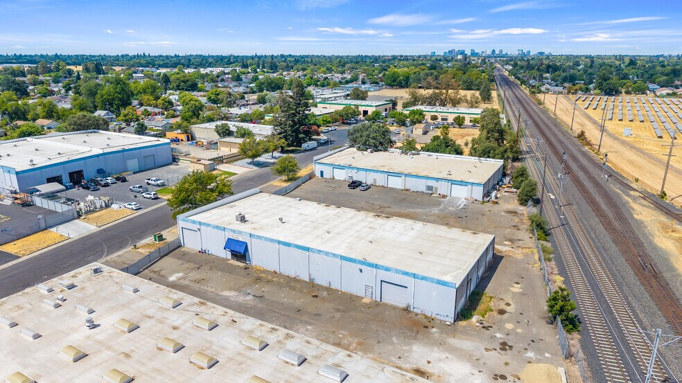 6155 27th St, Sacramento, CA à louer - Aérien – Image 3 sur 7