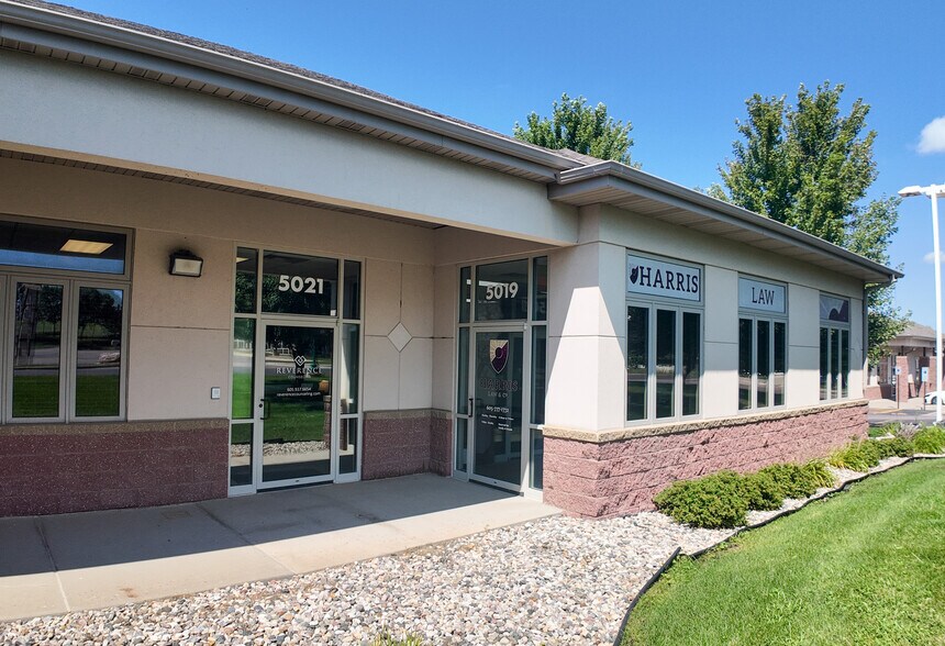 5019-5023 S Bur Oak Pl, Sioux Falls, SD à louer - Photo de l’immeuble – Image 2 sur 10
