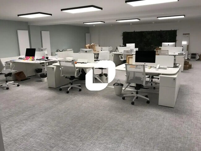 Plus de détails pour Bureau à louer