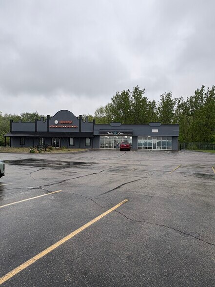 330-350 Southbridge St, Mooresville, IN à louer - Photo de l’immeuble – Image 1 sur 12