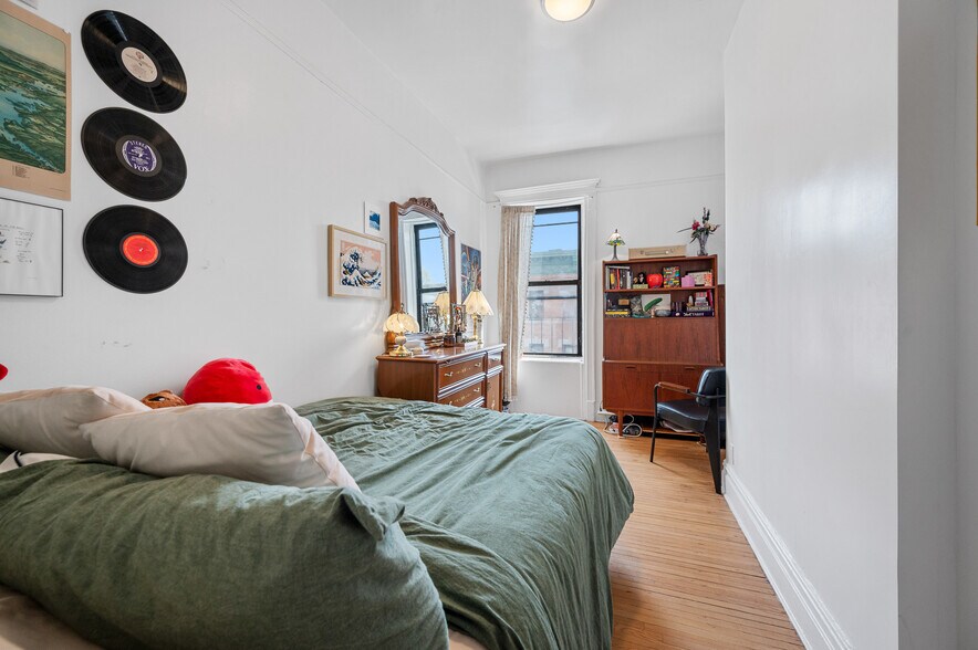 1022 Cortelyou Rd, Brooklyn, NY à vendre - Photo intérieure – Image 3 sur 25