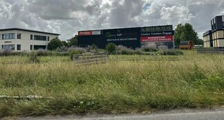 Plus de détails pour Local d'activités à louer