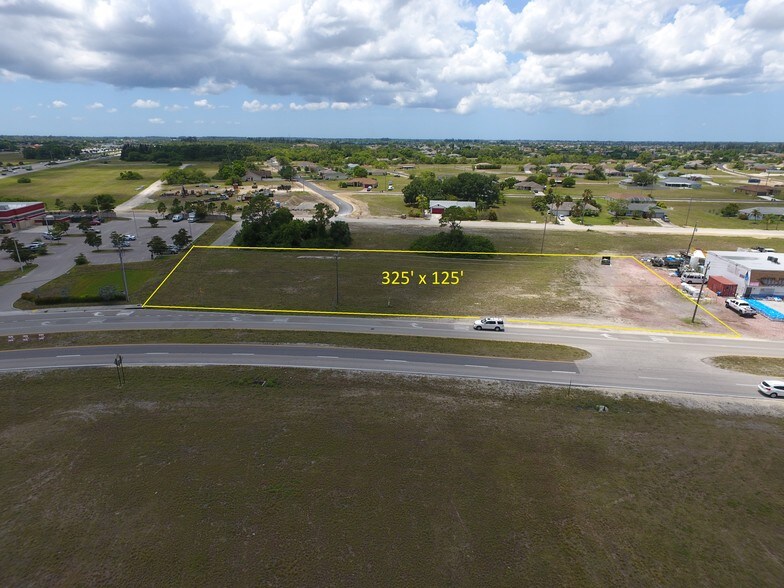 428 Andalusia Blvd, Cape Coral, FL à vendre - Aérien – Image 2 sur 9