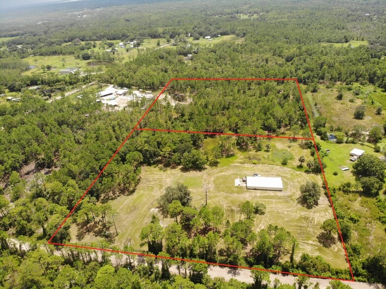 825 Doe Dr E, Osteen, FL à vendre - Aérien – Image 2 sur 5