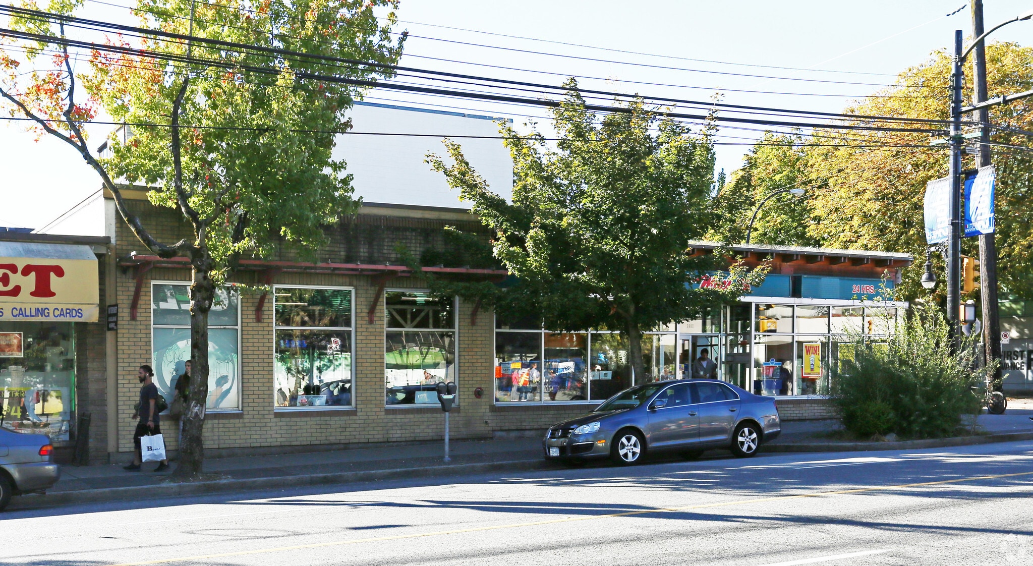2601 Commercial Dr, Vancouver, BC à louer Photo principale– Image 1 sur 5