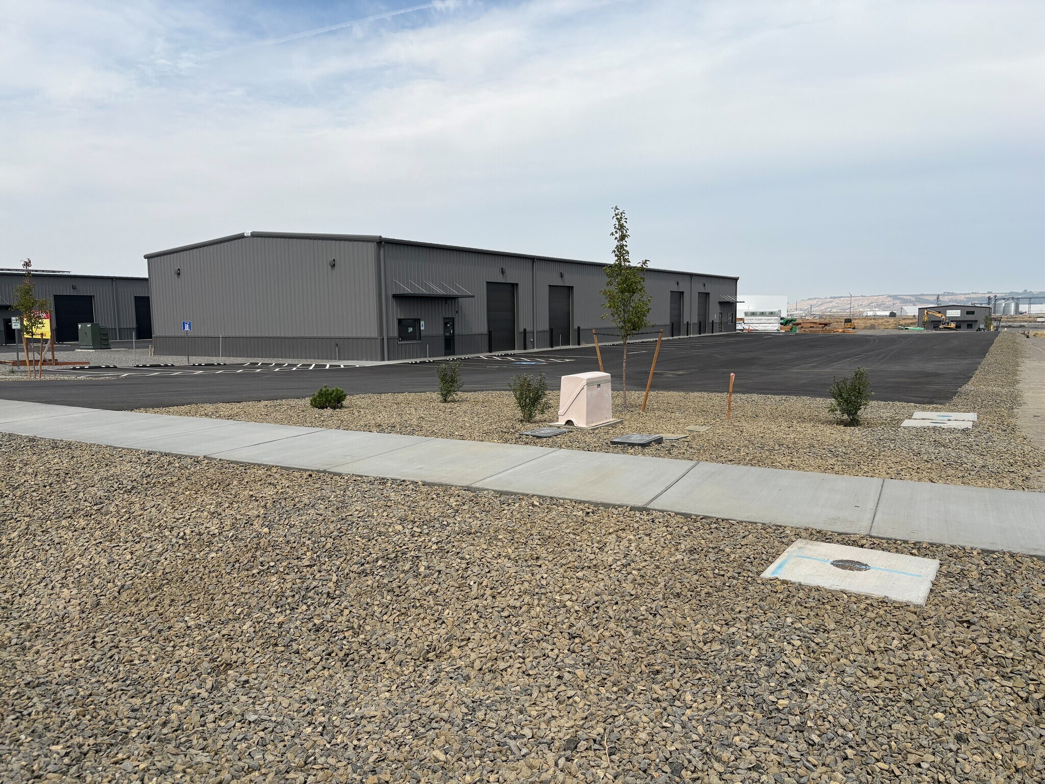 2574 Henderson Loop, Richland, WA à louer Photo de l’immeuble– Image 1 sur 6