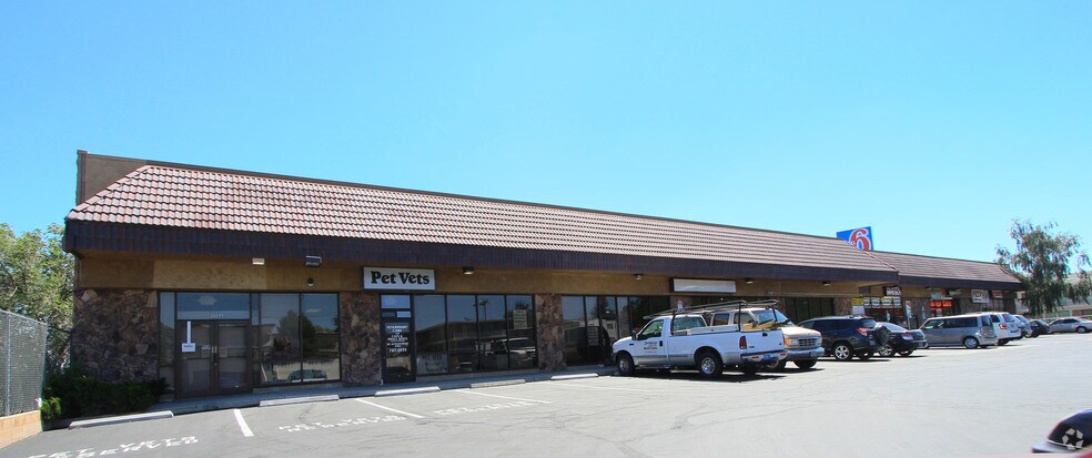 1350 Stardust St, Reno, NV à louer - Photo principale – Image 1 sur 20