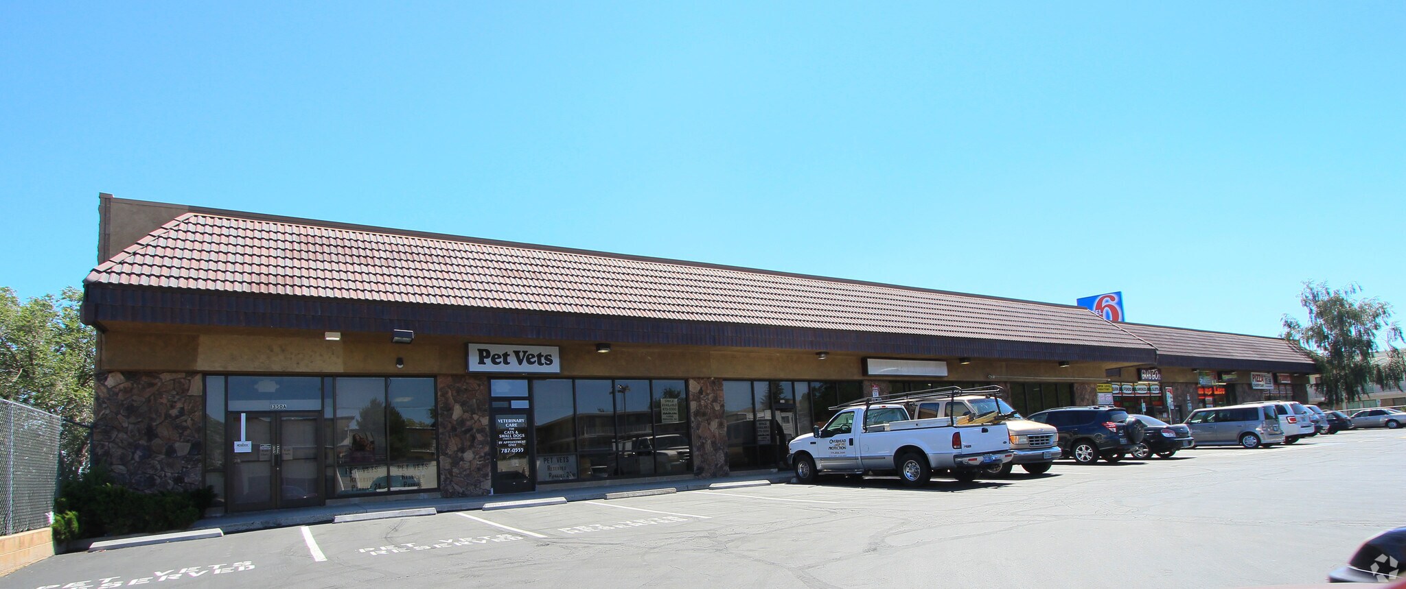 1350 Stardust St, Reno, NV à louer Photo principale– Image 1 sur 21