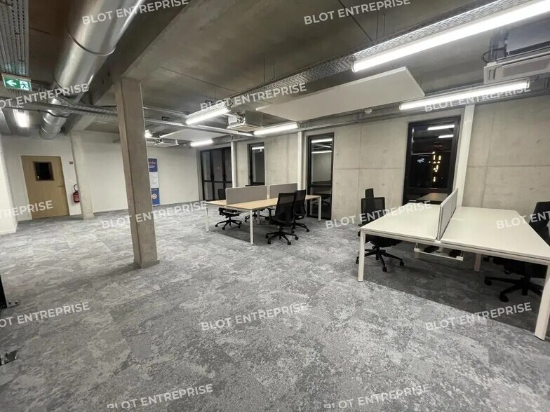 Bureau dans Cesson-Sévigné à louer - Photo de l’immeuble – Image 3 sur 18