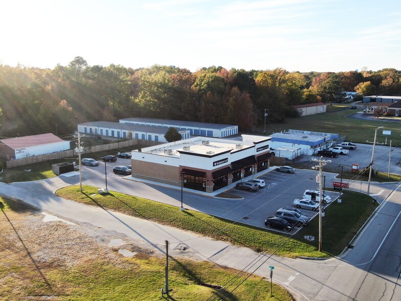 1868 Hillsboro Blvd, Manchester, TN à louer - Photo de l’immeuble – Image 3 sur 4