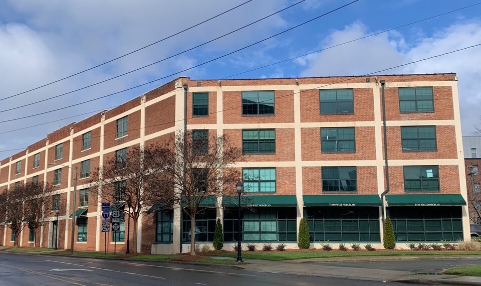 1230 W Morehead St, Charlotte, NC à louer - Photo de l’immeuble – Image 2 sur 9