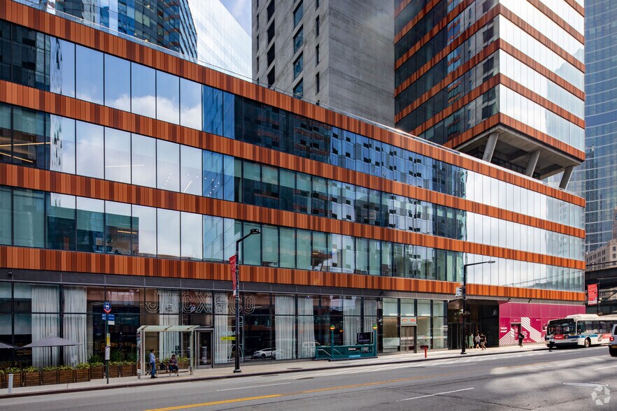 28-01 Jackson Ave, Long Island City, NY à louer - Photo de l’immeuble – Image 2 sur 3