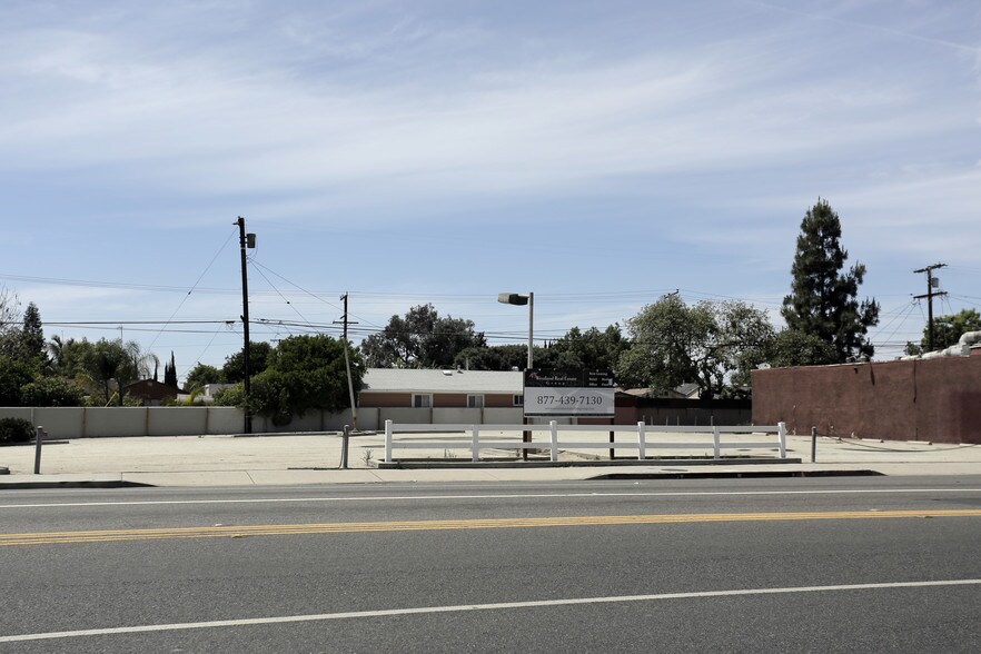 5205 Atlantic Ave, Long Beach, CA à louer - Photo principale – Image 1 sur 2