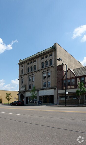 775-779 N Main St, Akron, OH à louer - Photo de l’immeuble – Image 2 sur 5