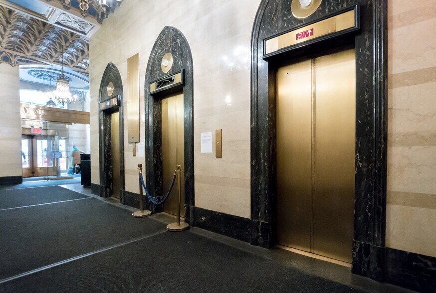 307 Seventh Ave, New York, NY à louer - Hall d’entrée – Image 3 sur 21