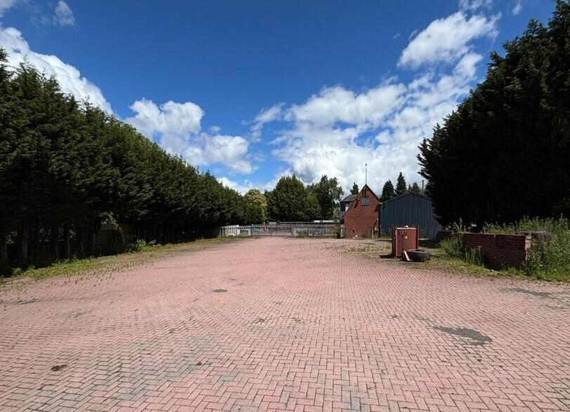 Harvington Manor, Worcester Rd, Kidderminster à louer - Photo de l’immeuble – Image 3 sur 5