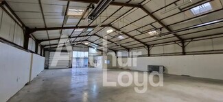 Plus de détails pour Local d'activités à louer