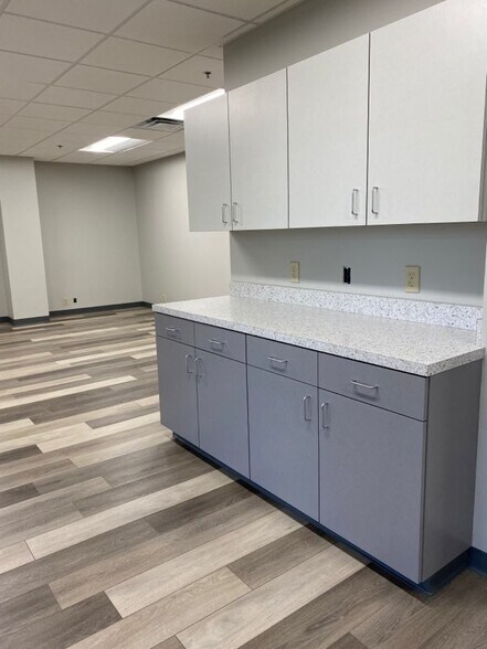 2285 Executive Dr, Lexington, KY à louer - Photo de l’immeuble – Image 3 sur 17